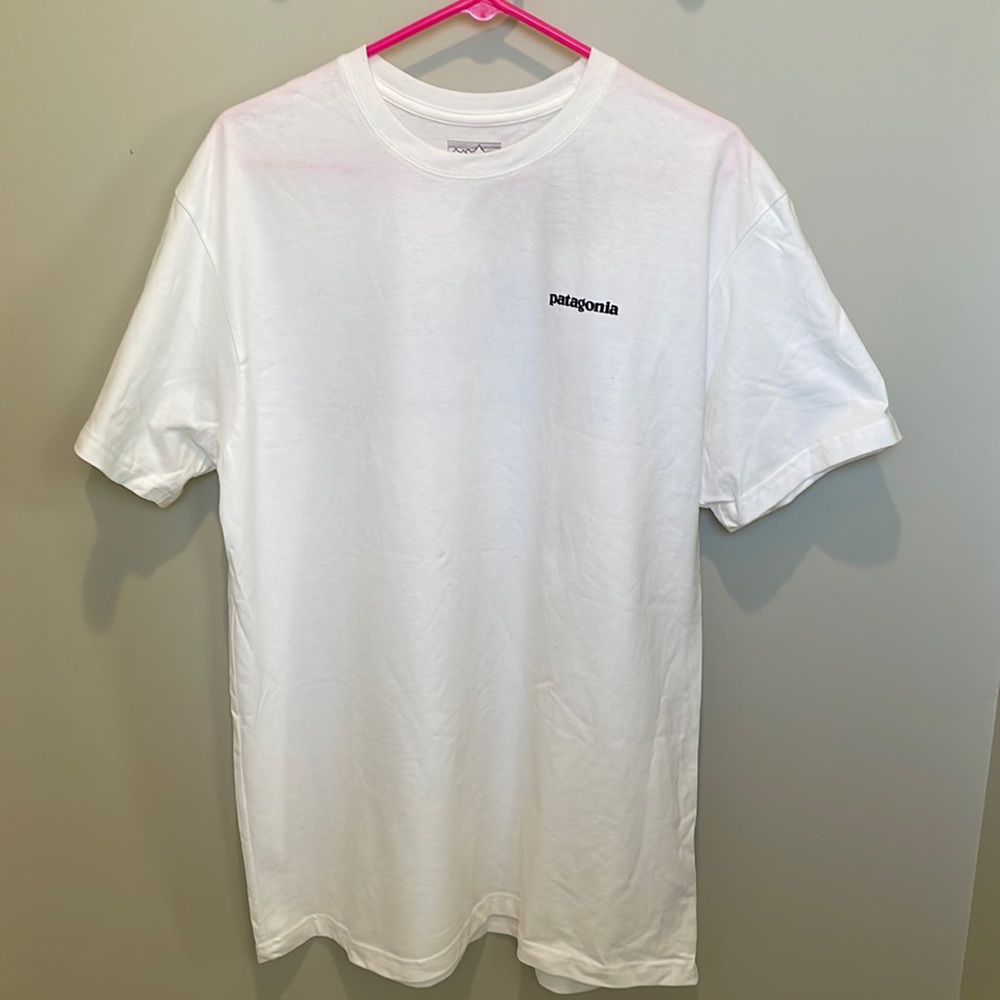 NWT Men’s short sleeve Patagonia t-shirt size L